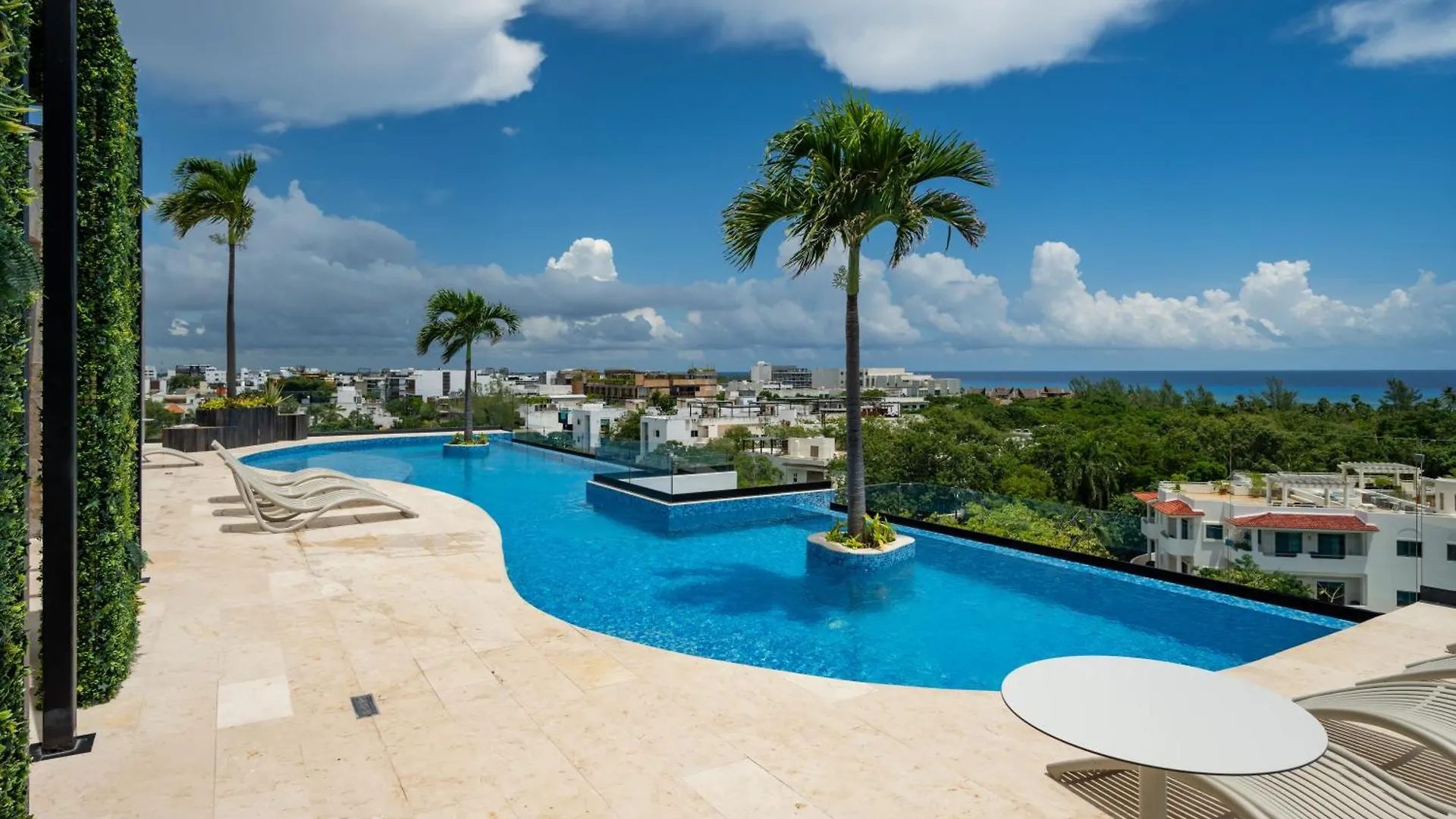 Menesse Liltowm Rooftop Con Vista Al Mar location